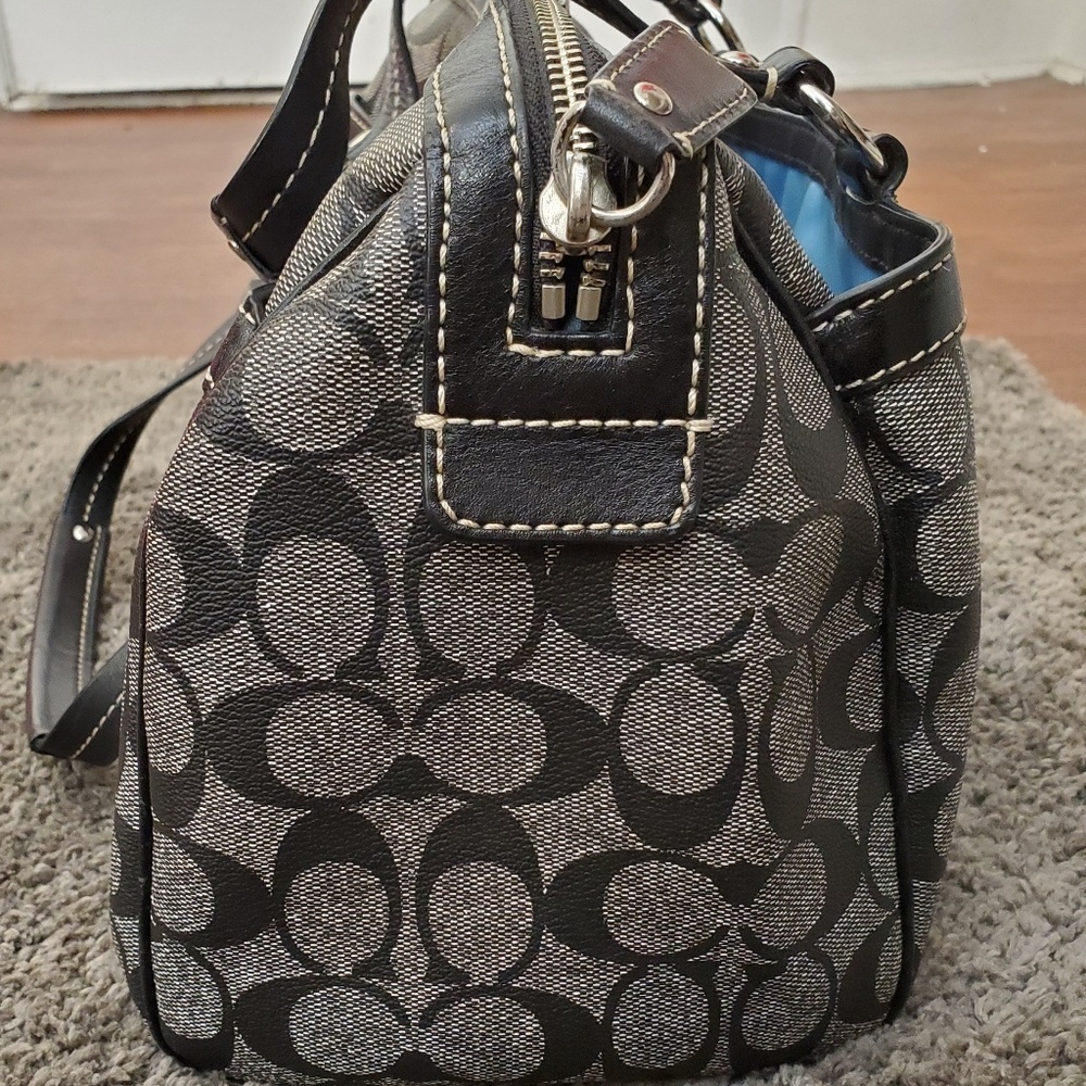 Coach Bag - Picture 5 of 8